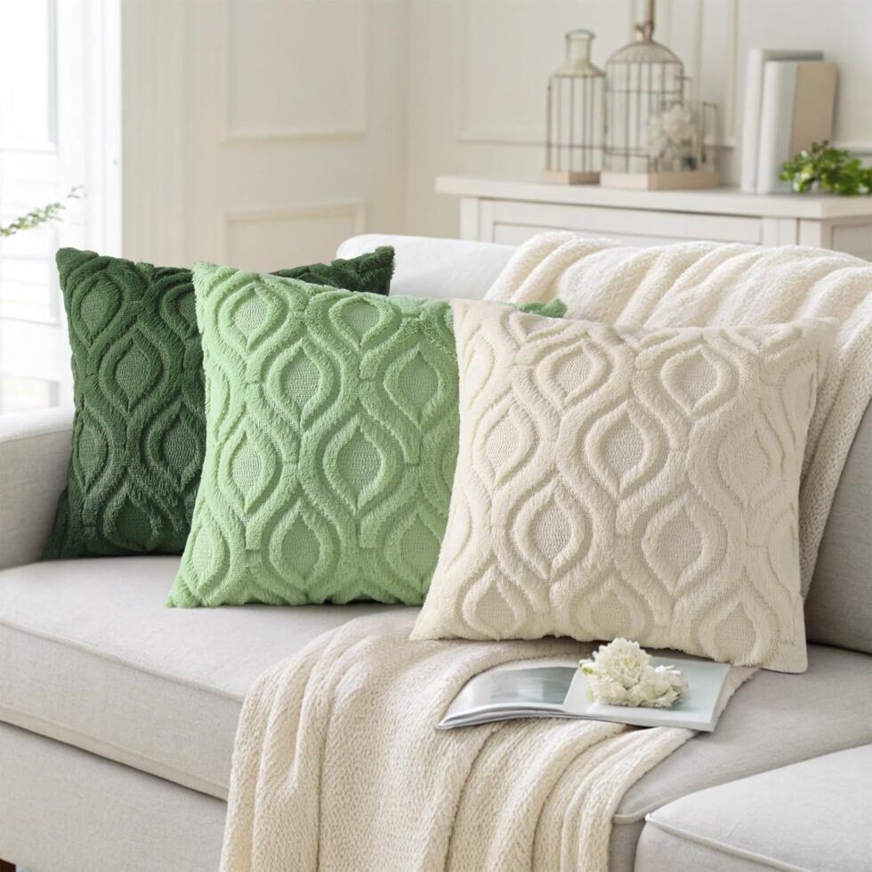 decorUhome Fall Throw Pillow Covers 18x18 Inch Set of 2, Soft Plush Decorative Faux Fur Beige Solid Couch Pillow Covers, Accent Farmhouse Neutral Square Pillow Cases for Sofa Bed Living Room