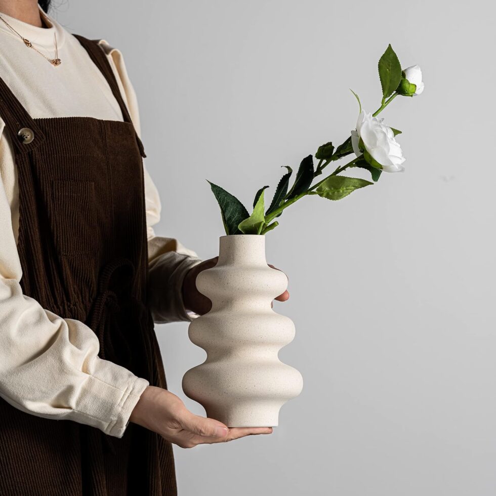 Ceramic Modern Dried Flower Vase, Off White Round Pampas Vase, Boho Home Decor for Centerpiece Wedding Dinner Table Party Living Room Office Bedroom, Housewarming Gift