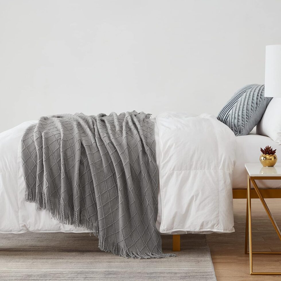 BOURINA Light Grey Throw Blanket 50 x90 Inches Throw Textured Solid Soft Sofa Throw Bed Runner Couch Cover Knitted Decorative Blanket Bed Runner