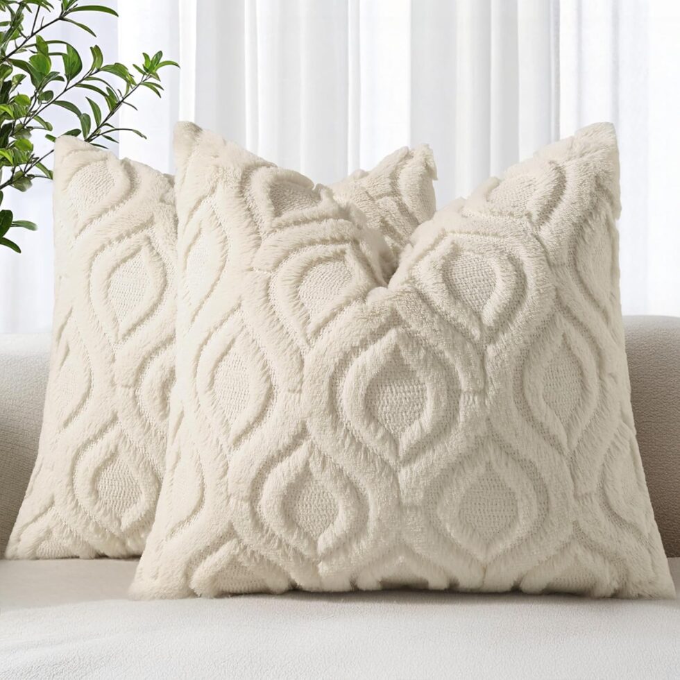 decorUhome Fall Throw Pillow Covers 18x18 Inch Set of 2, Soft Plush Decorative Faux Fur Beige Solid Couch Pillow Covers, Accent Farmhouse Neutral Square Pillow Cases for Sofa Bed Living Room