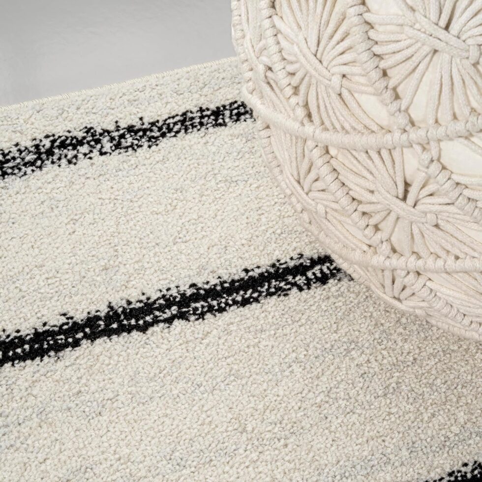 JONATHAN Y Williamsburg Minimalist Stripe Cream/Black Indoor Area Rug, 3x5, Contemporary, Modern, Easy-Cleaning for Living Room, Bedroom, Kitchen, Pet Friendly, Non-Shedding (MOH201D-3)