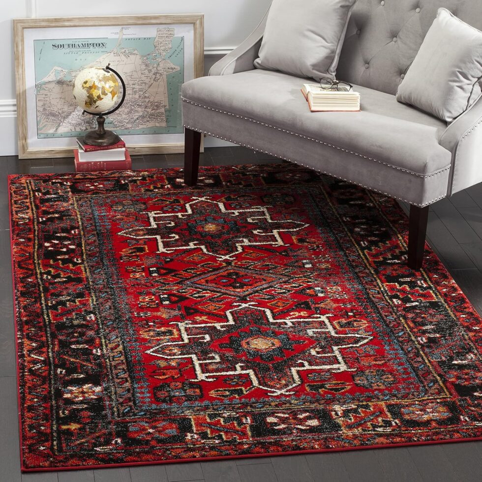 SAFAVIEH Vintage Hamadan Collection Accent Rug - 4' x 6', Red & Multi, Oriental Persian Design, Non-Shedding & Easy Care, Ideal for High Traffic Areas in Entryway, Living Room, Bedroom (VTH211A)