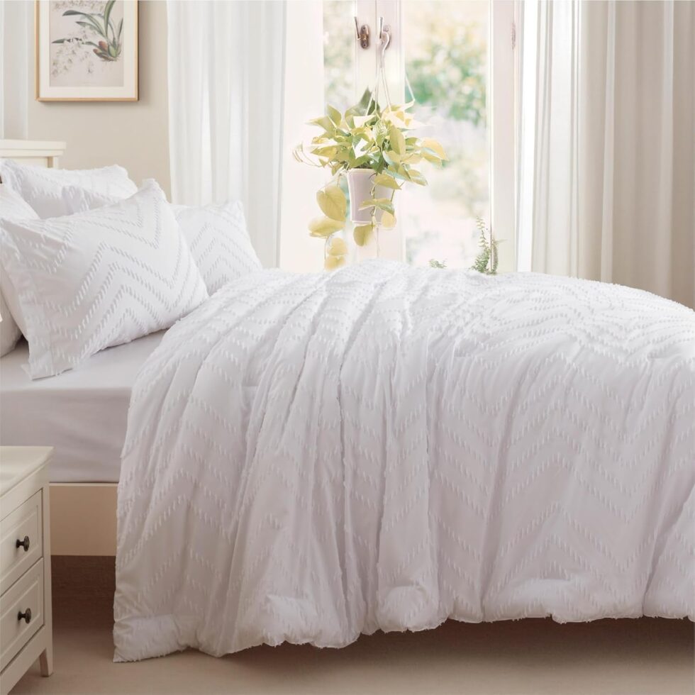 Anluoer King Bed in a Bag 7 Pieces, White Tufted Comforter Set with Comforters, Pillow Shams, Pillowcases, Flat Sheet, Fitted Sheet - All Season Bedding